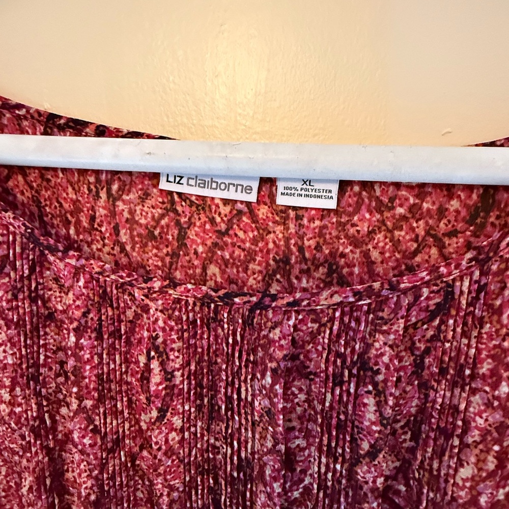 Women's Red Patterned Top - Picture 3 of 3